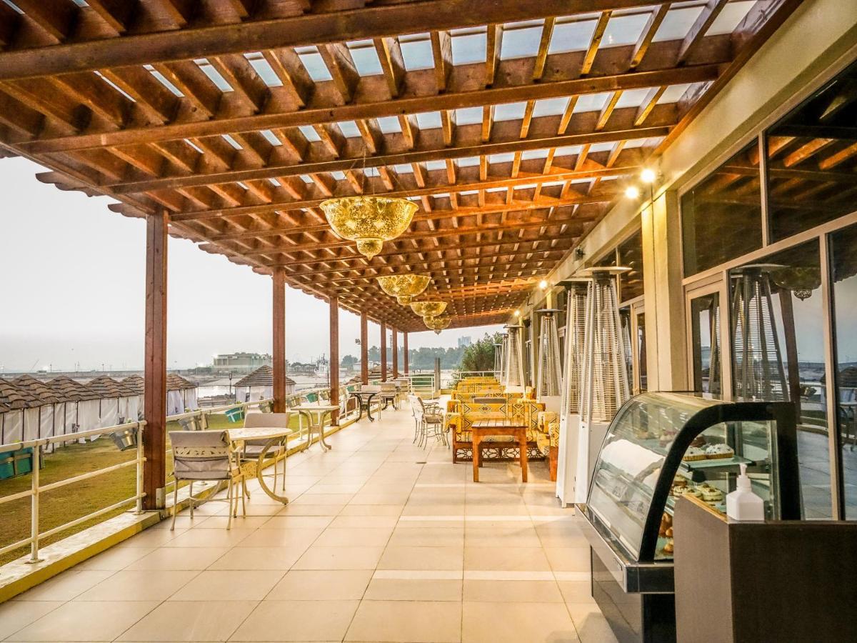Al Kout Beach Hotel Kuwait City Exterior foto